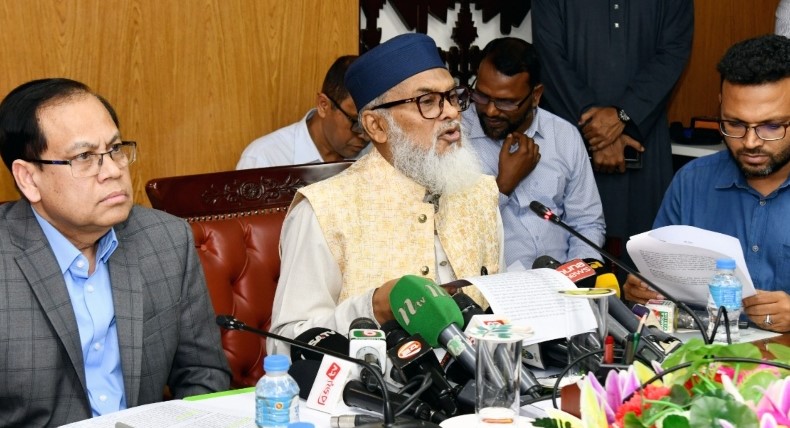 এজেন্সির গাফিলতিতে ১০ হাজার যাত্রীর হজ অনিশ্চিত