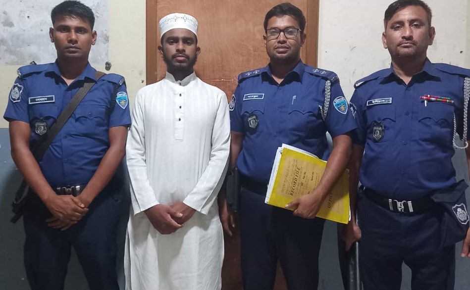 ধর্ষক মাওলানা হাফেজ তামিম ঢাকা থেকে গ্রেপ্তার