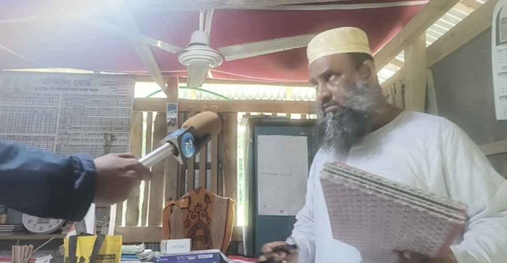 পাথরঘাটায় শিক্ষকের হাতে সাংবাদিক লাঞ্ছিত