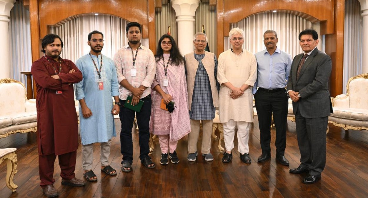প্রধান উপদেষ্টার সঙ্গে এনসিপির বৈঠক