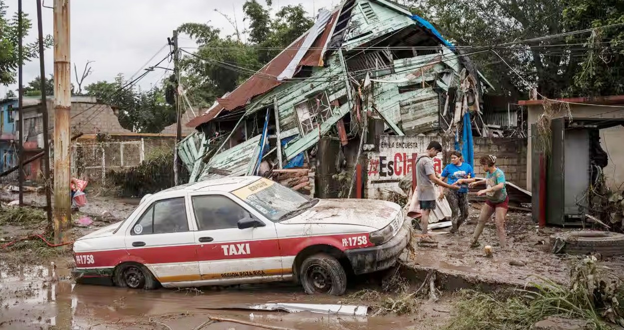 মৌসুমি ঝড়, ভারী বর্ষণ-বন্যায় মেক্সিকোতে নিহত ৪৪