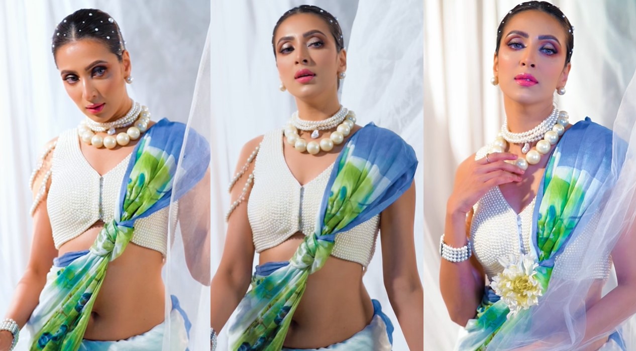 পুথির সাজে ধরা দিলেন বিদ্যা সিনহা মিম