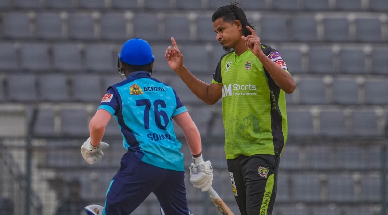 ৭ রানে নাসুমের ৫ উইকেট, নোয়াখালীর লজ্জার রেকর্ড