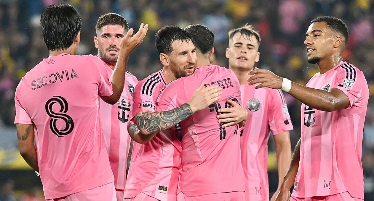 বার্সেলোনার বিপক্ষে মেসির চোখ ধাঁধানো গোল 