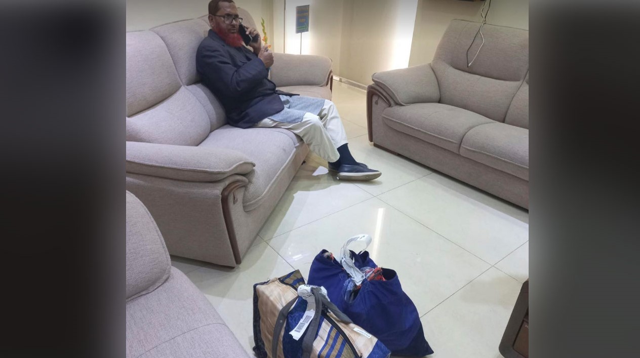 ঠাকুরগাঁও জেলা জামায়াতের আমির বিপুল পরিমাণ টাকাসহ আটক