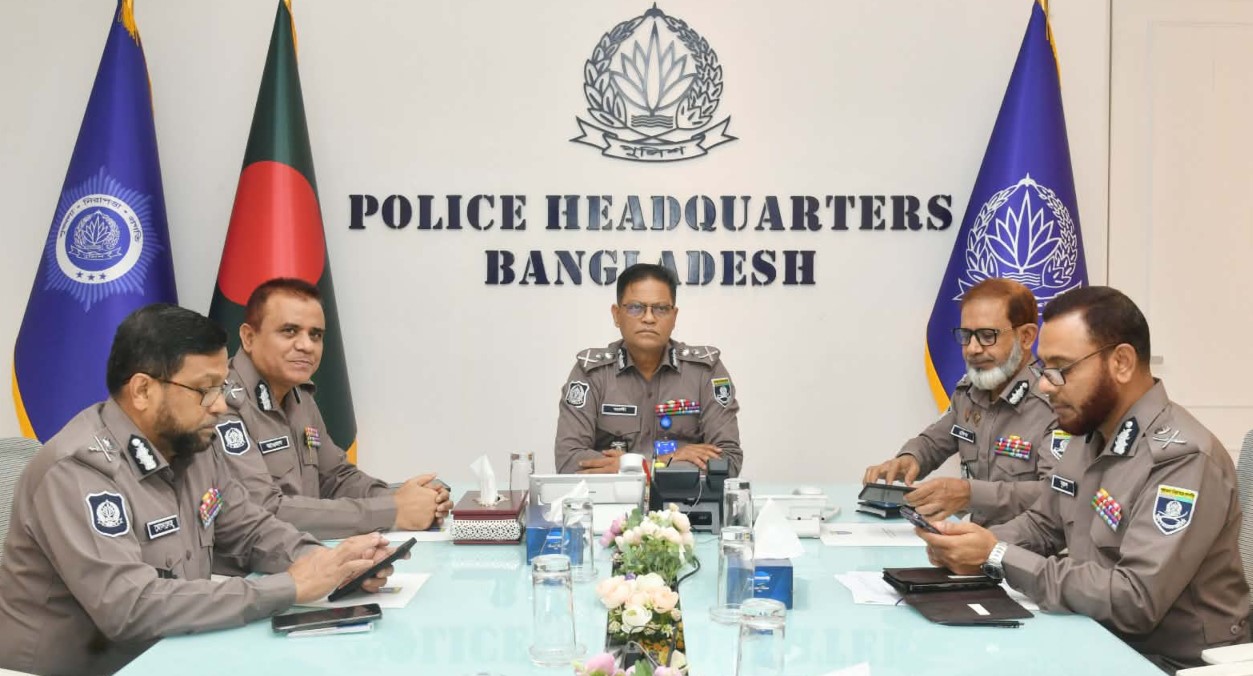 চাঁদাবাজির বিরুদ্ধে জিরো টলারেন্স, পুলিশকে আইজিপির কড়া বার্তা