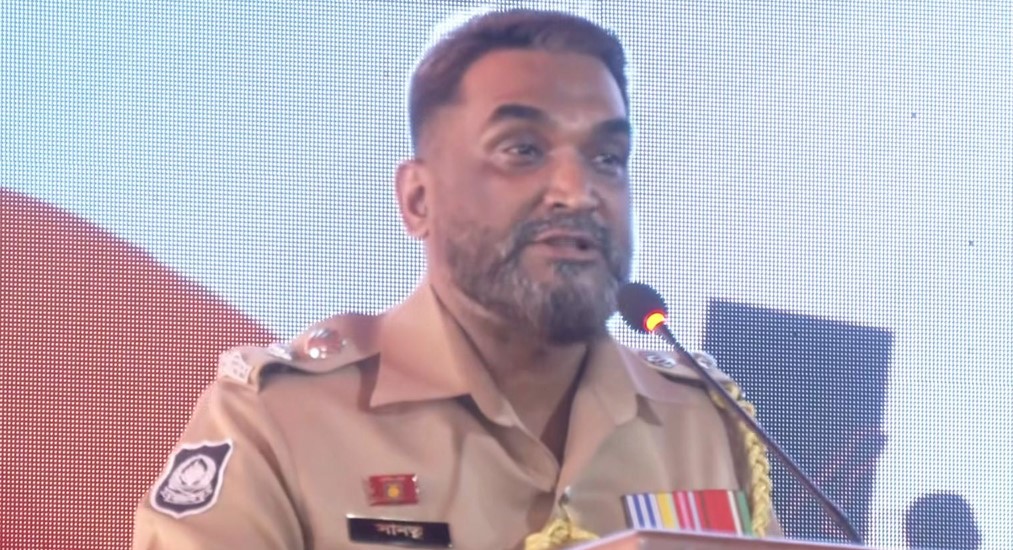 ‘আপা আর আসবে না, কাকা আর হাসবে না’