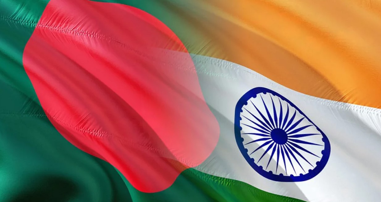 ভারতের স্থলবন্দর দিয়ে বাংলাদেশি পোশাকসহ পণ্য প্রবেশে নিষেধাজ্ঞা