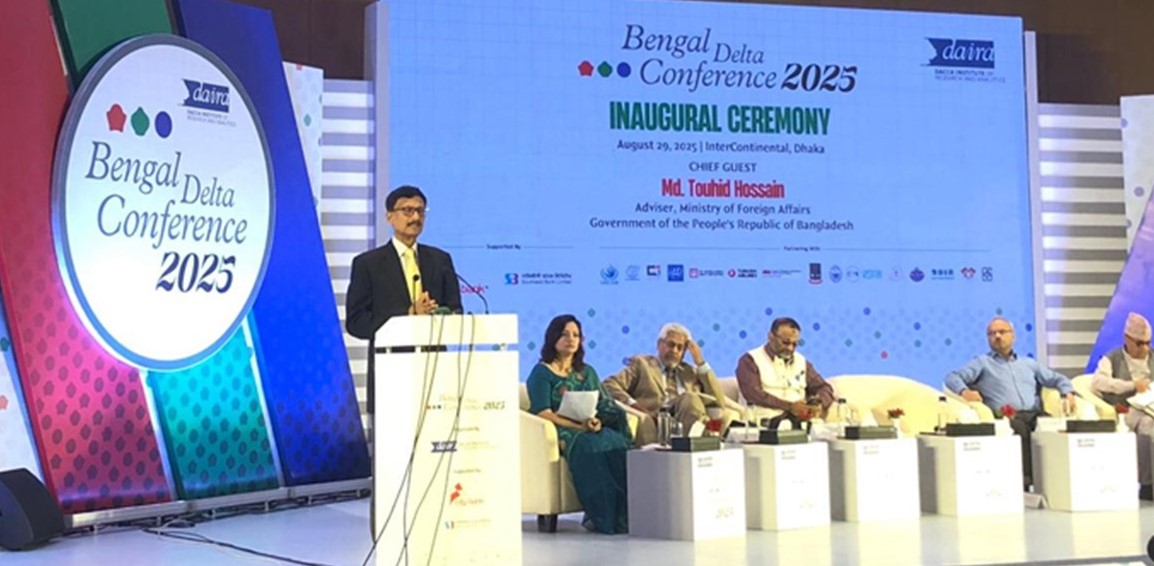 দেশ গণতান্ত্রিক ক্ষমতা হস্তান্তরের প্রক্রিয়ার দিকে হাঁটছে