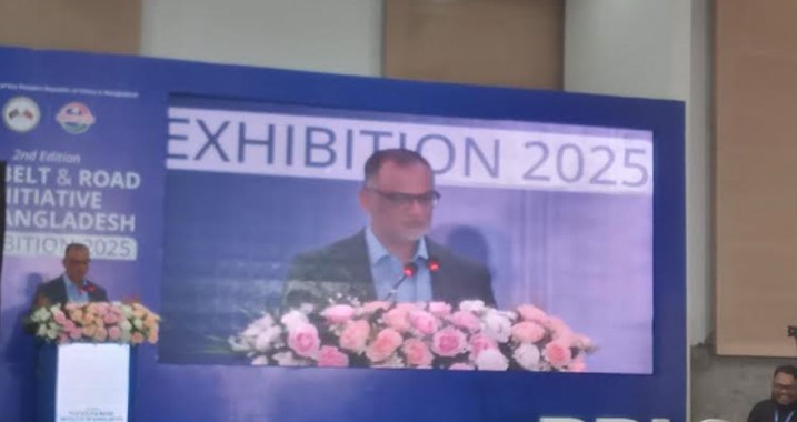 জীবন ও সম্পদ বাঁচাতে সড়কে উন্নত পরিবহন যুক্ত করতে হবে: উপদেষ্টা