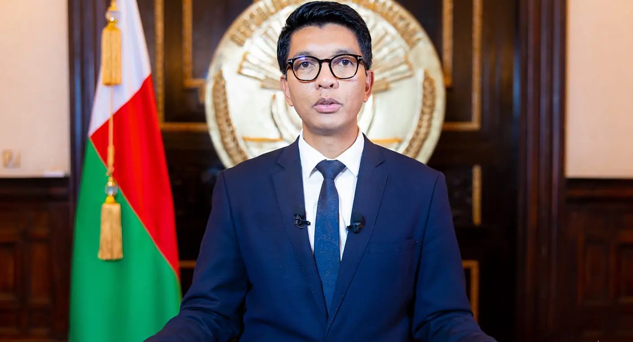 ক্ষমতাচ্যুত প্রেসিডেন্টের নাগরিকত্ব বাতিল করল মাদাগাস্কার