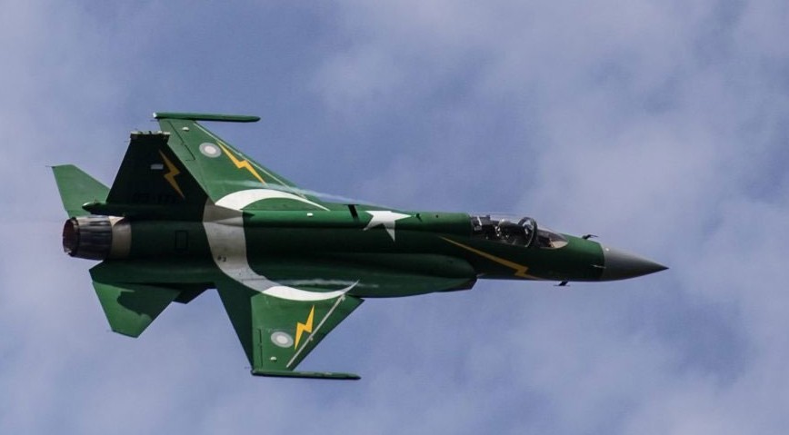 আফগানিস্তানে বিমান হামলা চালাল পাকিস্তান, নিহত অন্তত ১০