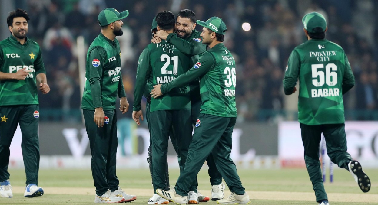 অবশেষে ৭ বছর পর অস্ট্রেলিয়াকে হারাল পাকিস্তান