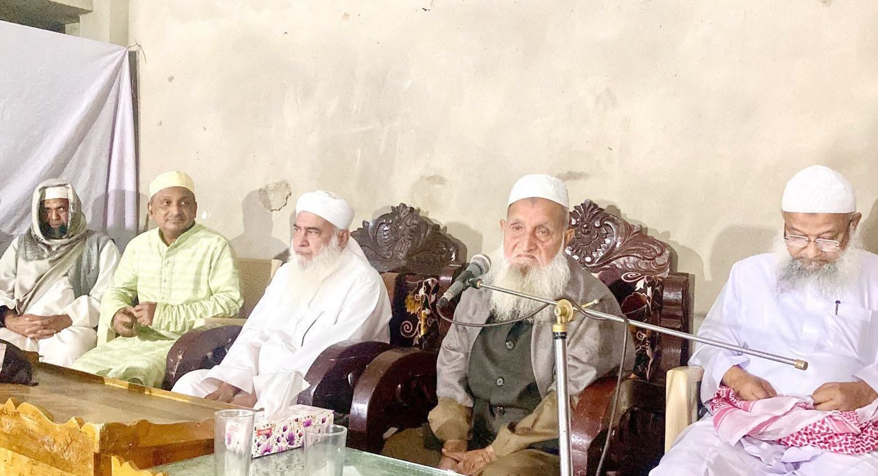 হেফাজত আমির বললেন, ‘জামায়াতকে ভোট দেওয়া হারাম’