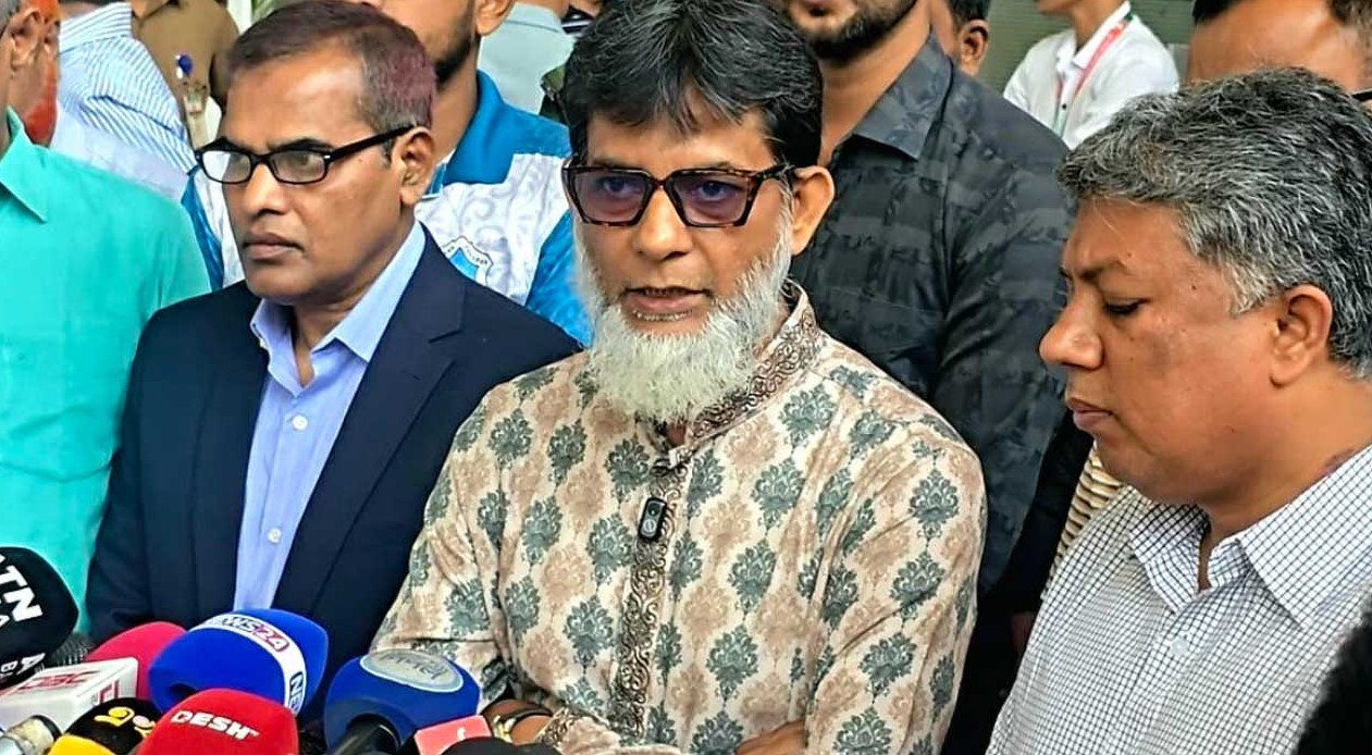 ২ ট্রেনের শিডিউল বিপর্যয়, পরিবেশ কিছুটা নষ্ট হয়েছে