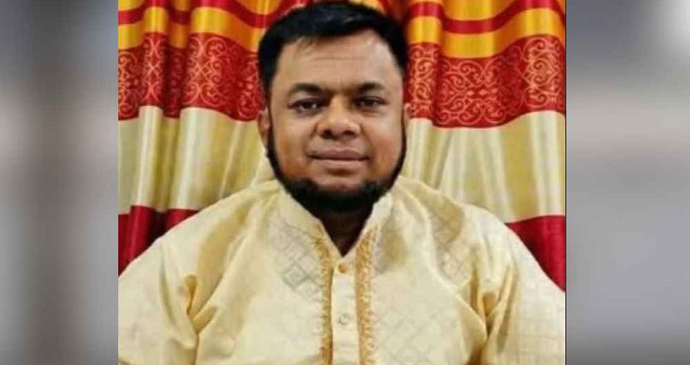 ব্ল্যাকমেইল করে ধর্ষণের অভিযোগ প্রধান শিক্ষকের বিরুদ্ধে 