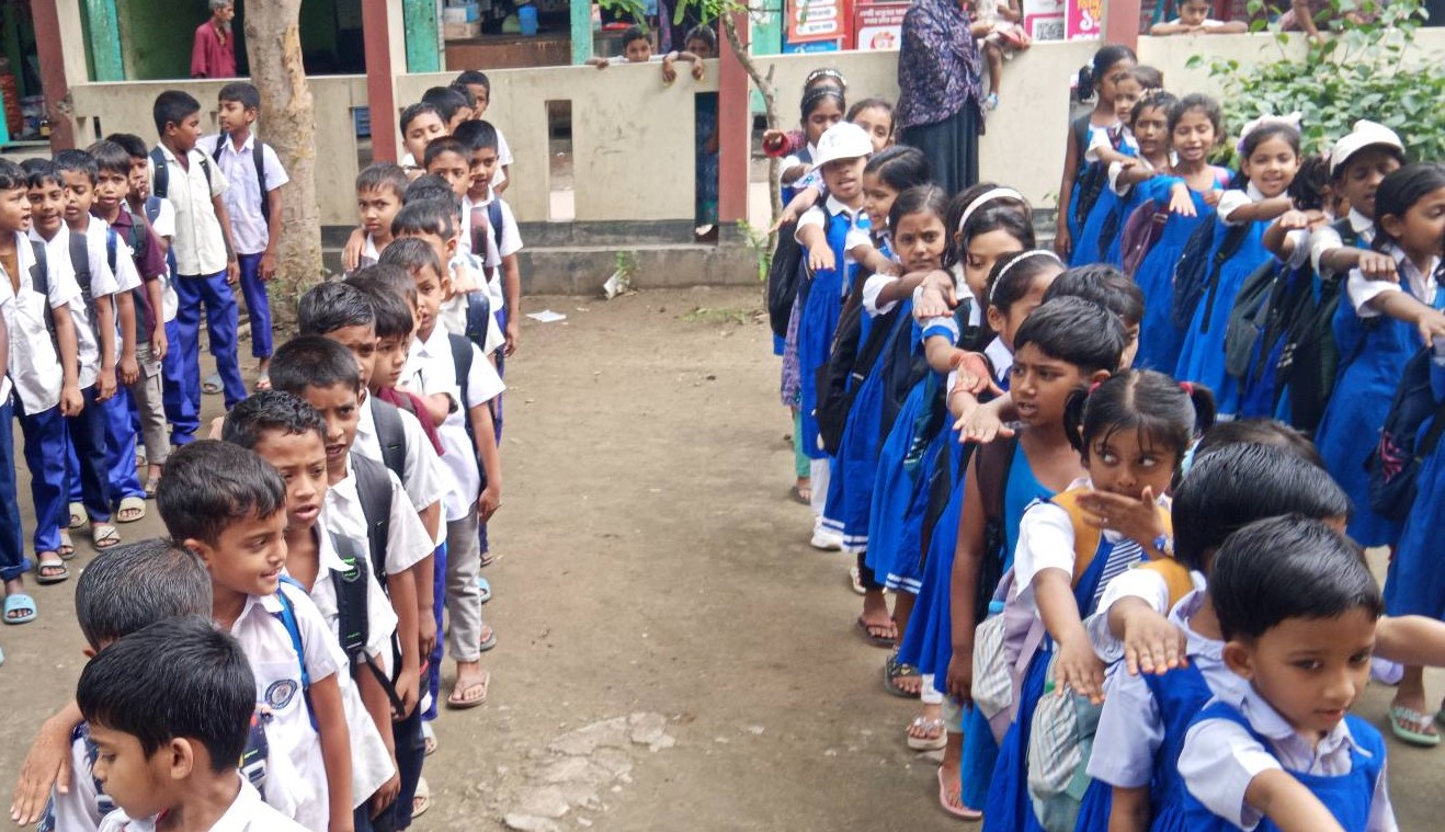 টাকার ভাগ যায় শালিখা উপজেলা শিক্ষা অফিসে