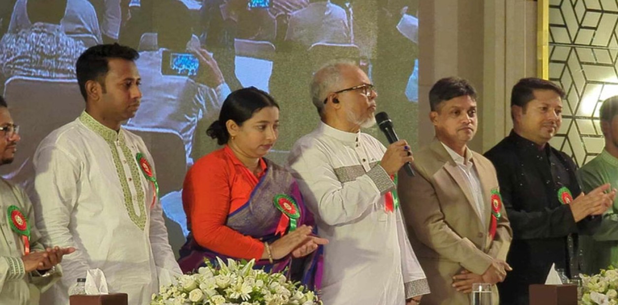 রাজনৈতিক দল গঠনের কারণ জানালেন ডেসটিনির রফিকুল আমীন