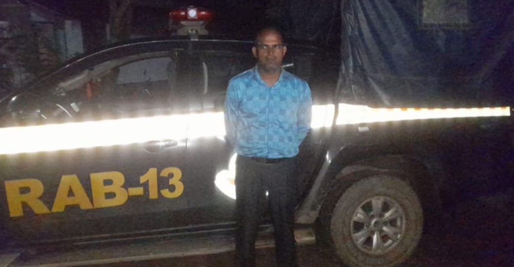 সেনাবাহিনীর হাতে এনসিপি নেতা গ্রেপ্তার