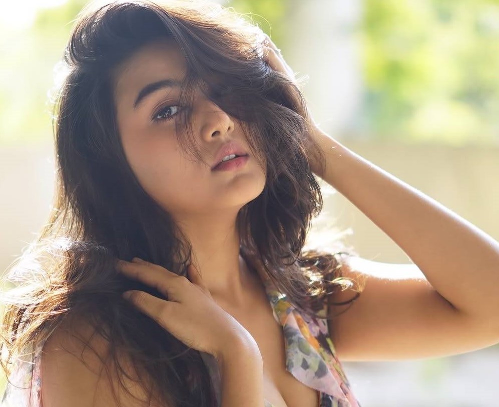 ঈদে চাই দীপ্তিময় ত্বক ও স্বাস্থ্যোজ্জ্বল চুল