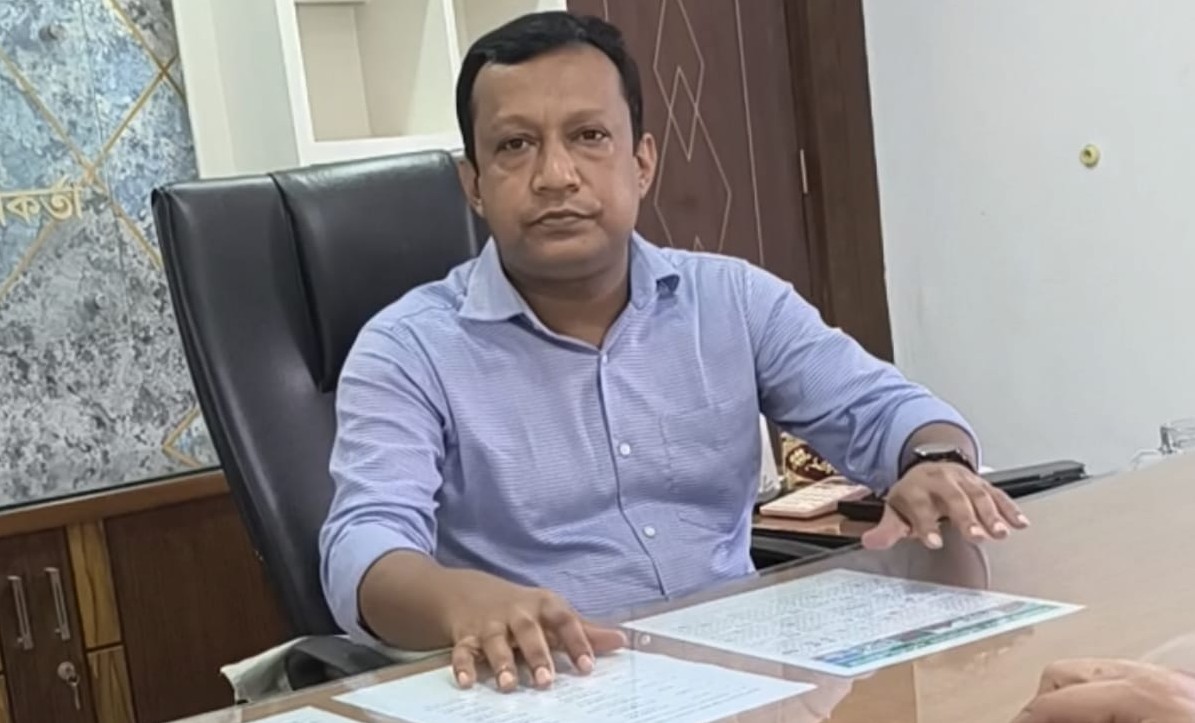 তথ্য চাওয়ায় সাংবাদিকের সাথে দুর্ব্যবহার প্রকল্প কর্মকর্তার!