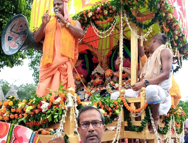 উল্টো রথের মধ্য দিয়ে শেষ হলো রথ উৎসবের আনুষ্ঠানিকতা