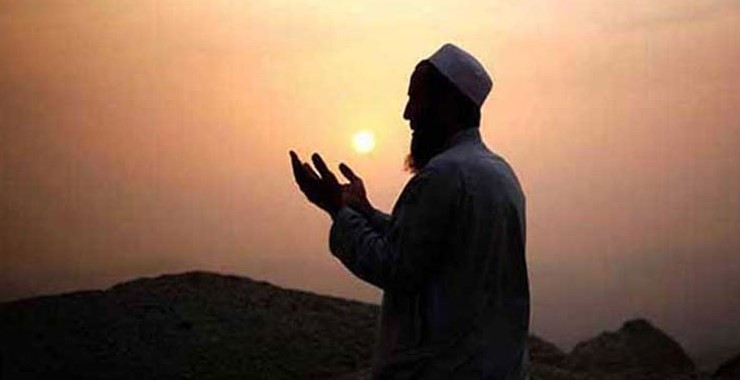 আল্লাহর প্রিয় বান্দাদের ১২ গুণ