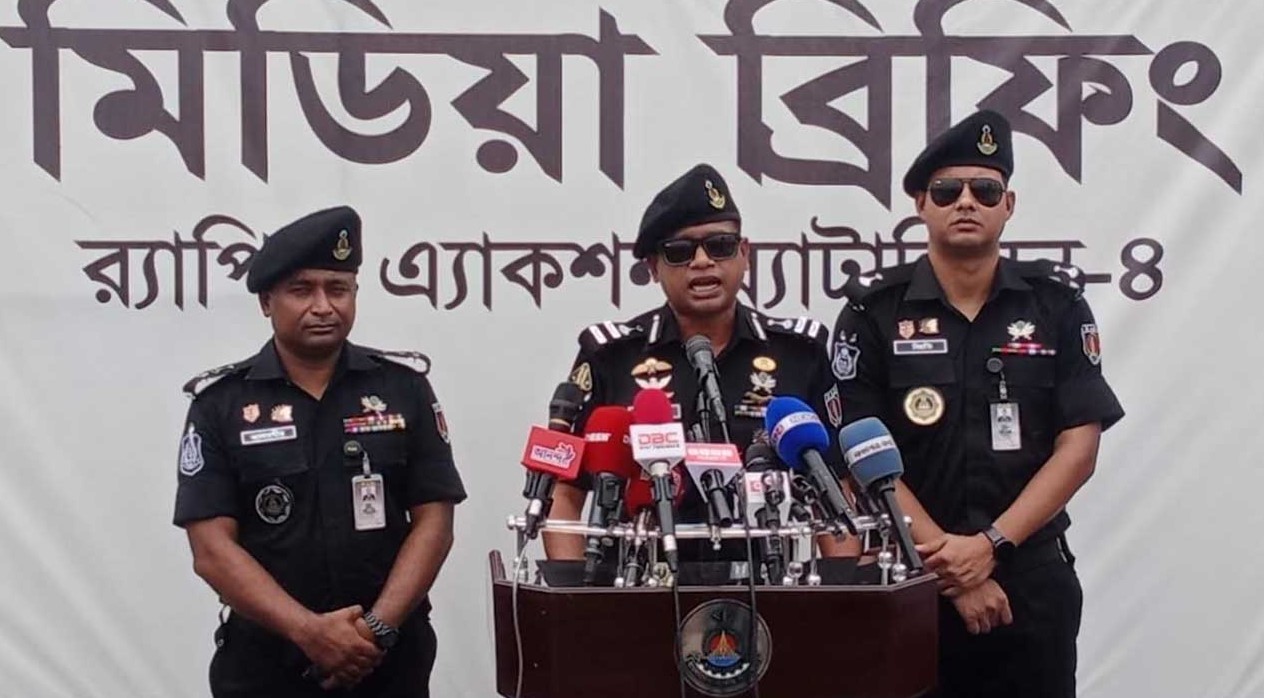চলছে চিরুনি অভিযান, বেড়েছে গোয়েন্দা নজরদারি