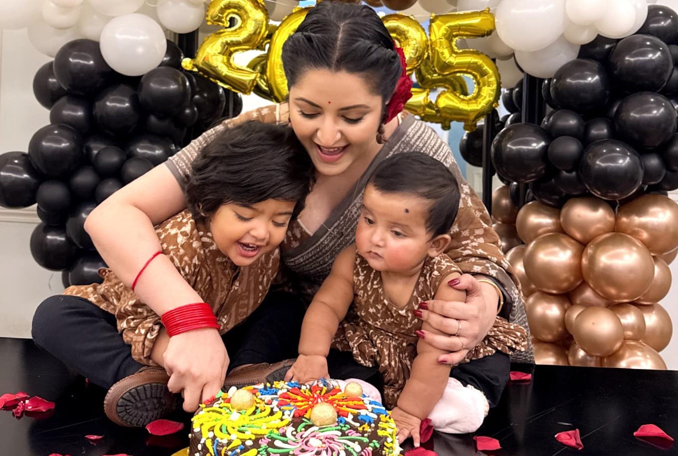 ছেলের জন্য দোয়া চাইলেন পরীমণি
