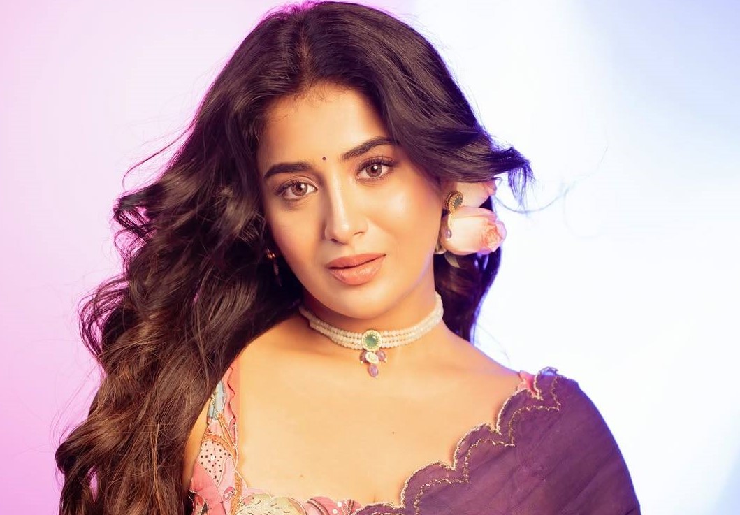 বর্ষায় চুল পড়ার সমস্যা? বেছে নিন এই দুই উপাদান