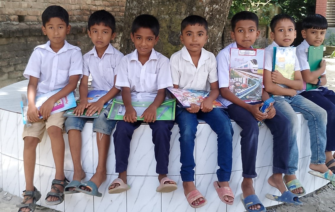 দুর্গাপূজায় প্রাথমিকে ১১ দিন, মাধ্যমিক-কলেজে ১২ দিনের ছুটি