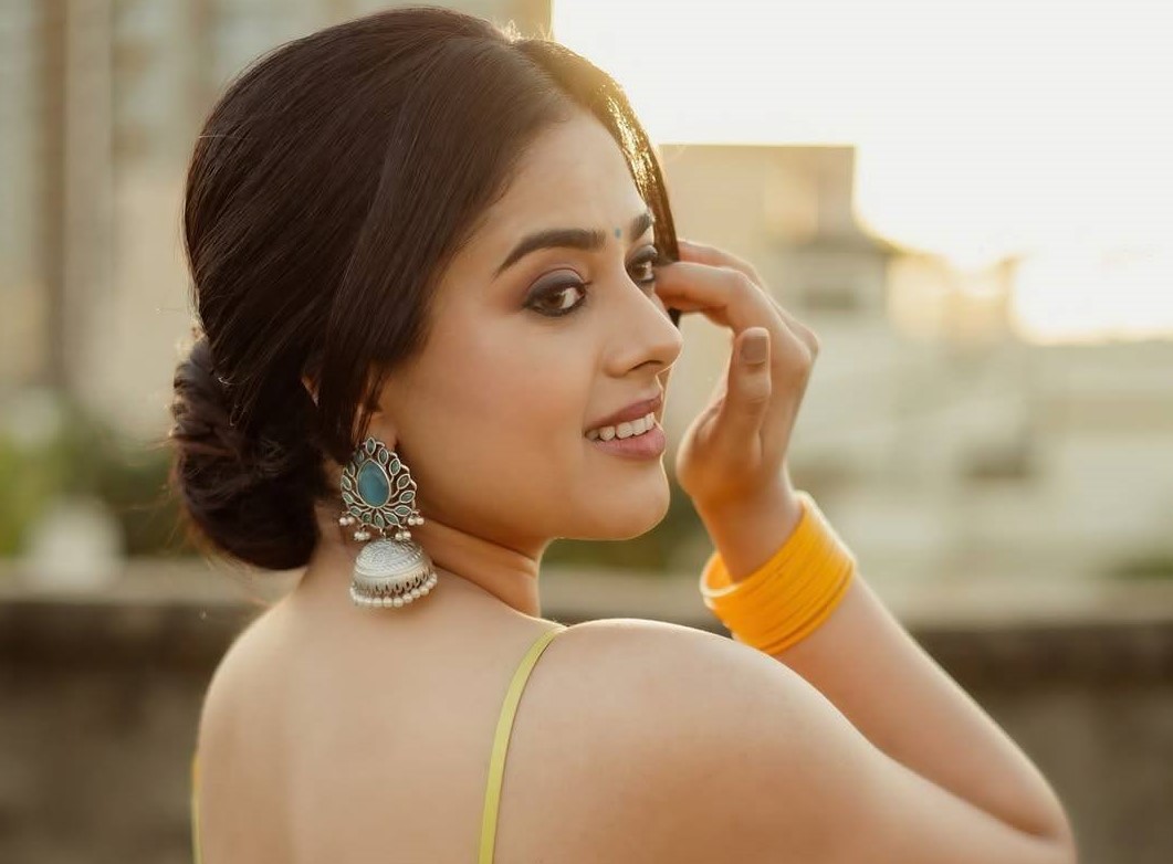 ত্বক দূষণমুক্ত করুন ঘরোয়া উপায়ে