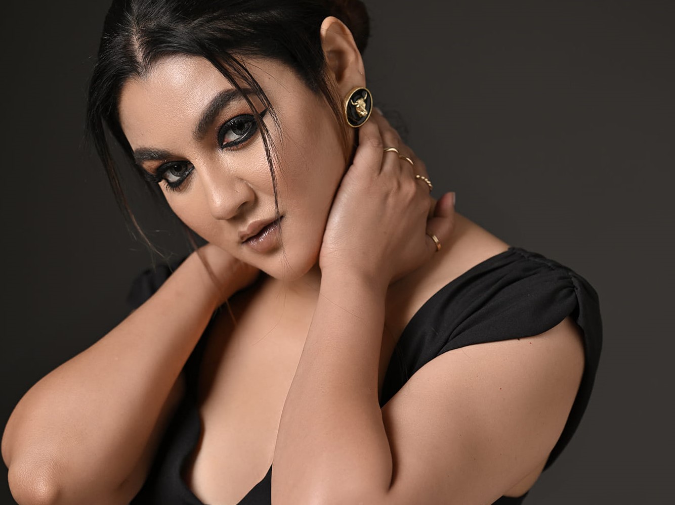 পরিচালকের বান্ধবী-স্ত্রী হওয়া সম্ভব না: জয়া আহসান