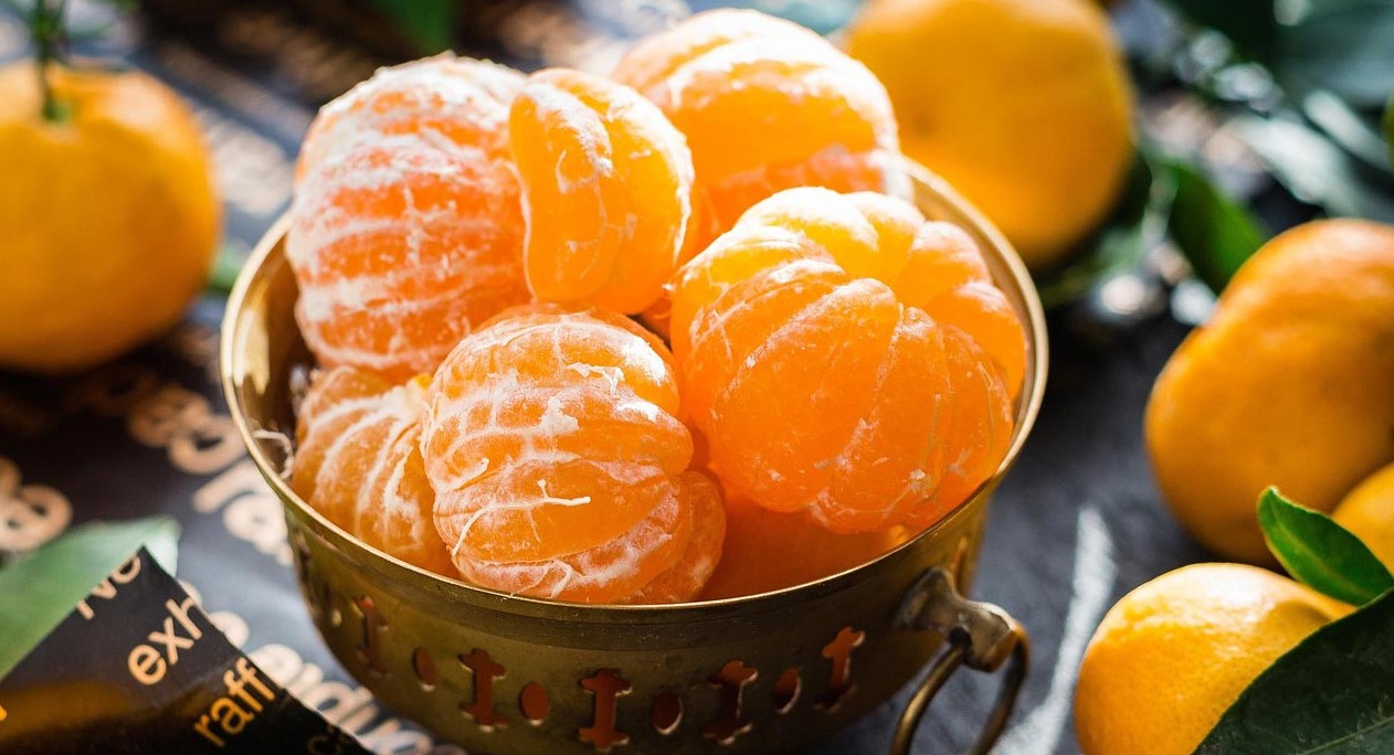 ইউরিক অ্যাসিড নিয়ন্ত্রণে যে ফলগুলো খাবেন