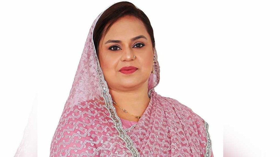 দুর্গাপুর উপজেলার সাবেক চেয়ারম্যান ঝুমা গ্রেফতার