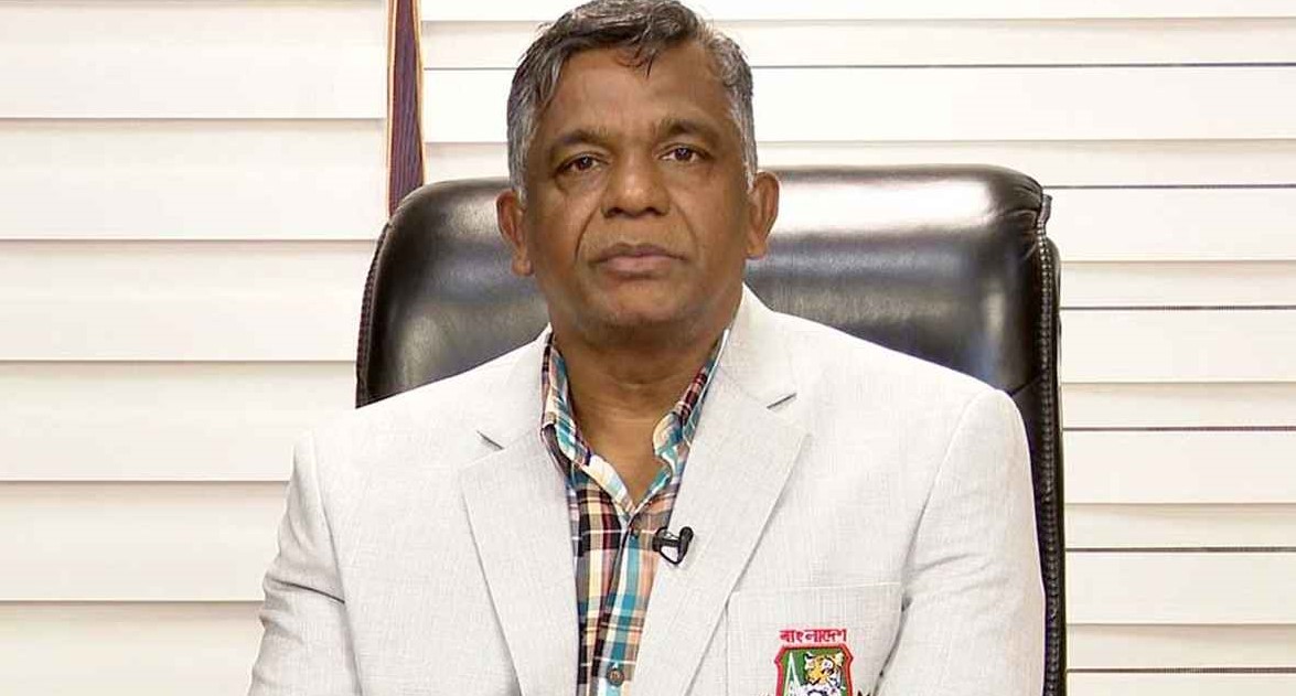 দেশ ছাড়লেন আমিনুল ইসলাম বুলবুল