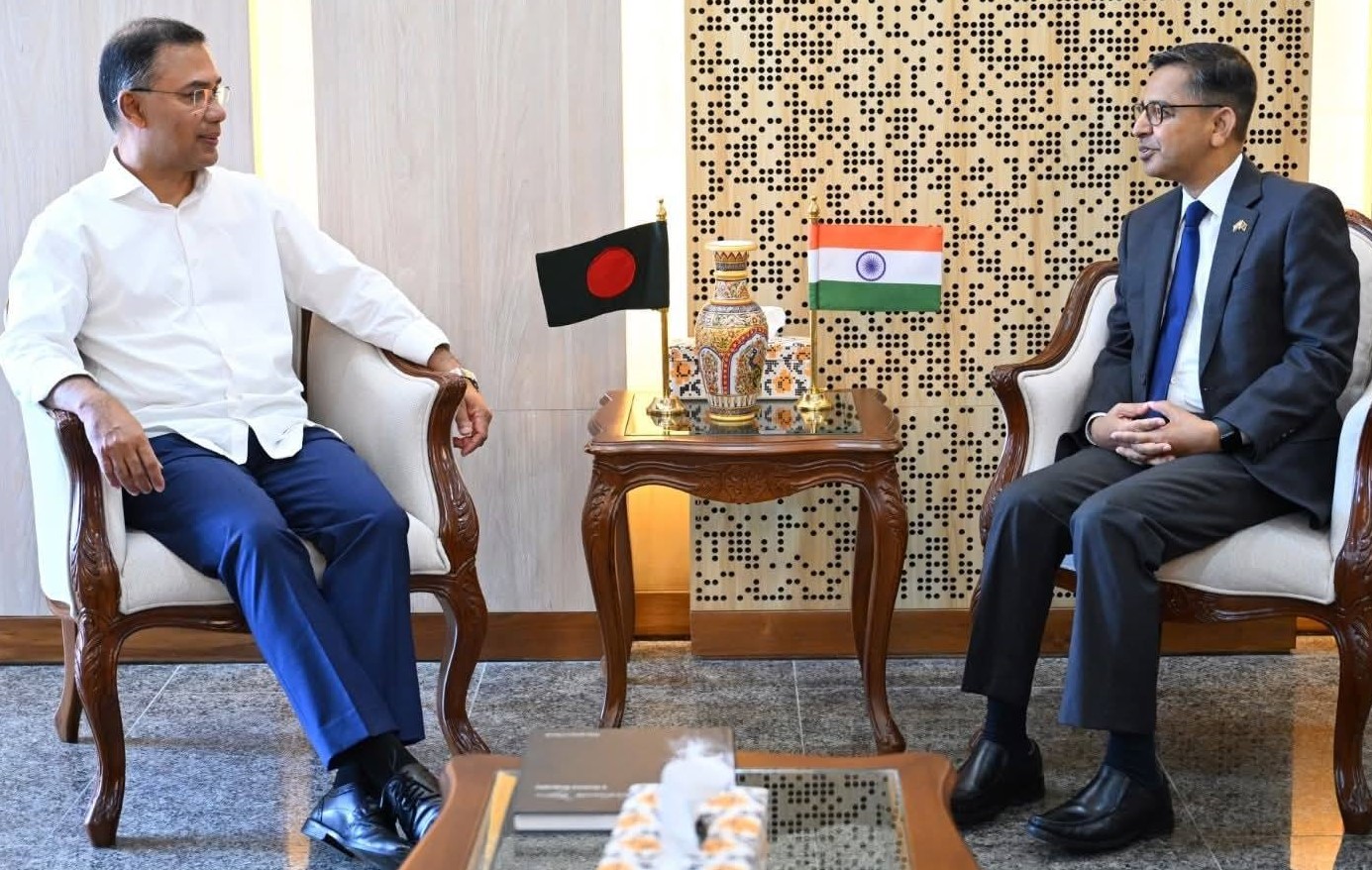 প্রধানমন্ত্রী তারেক রহমানের সঙ্গে ভারতীয় হাইকমিশনারের সাক্ষাৎ