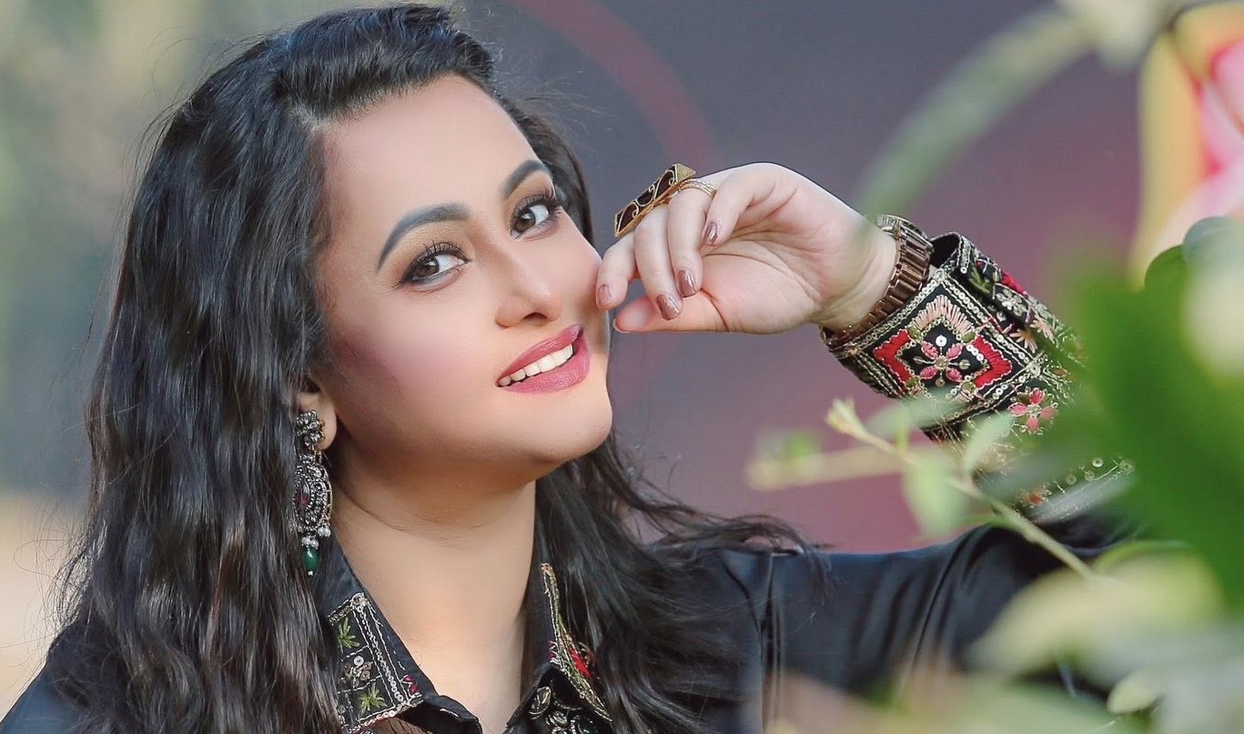 চিরচেনা রূপের প্রশংসা নিয়ে যা বললেন পূর্ণিমা