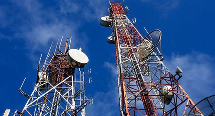 বিদ্যুৎ-জ্বালানি সংকট: বিপর্যয়ের শঙ্কায় মোবাইল নেটওয়ার্ক