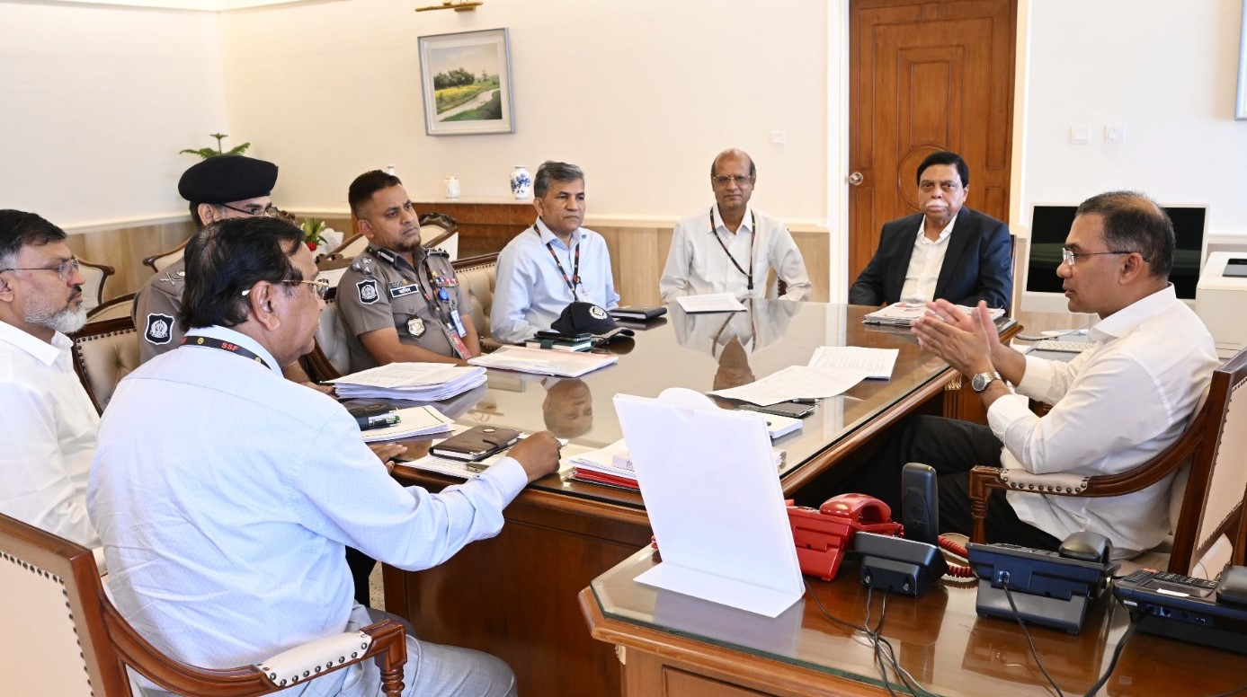 উচ্ছেদ হওয়া হকারদের দ্রুত পুনর্বাসনের নির্দেশ 