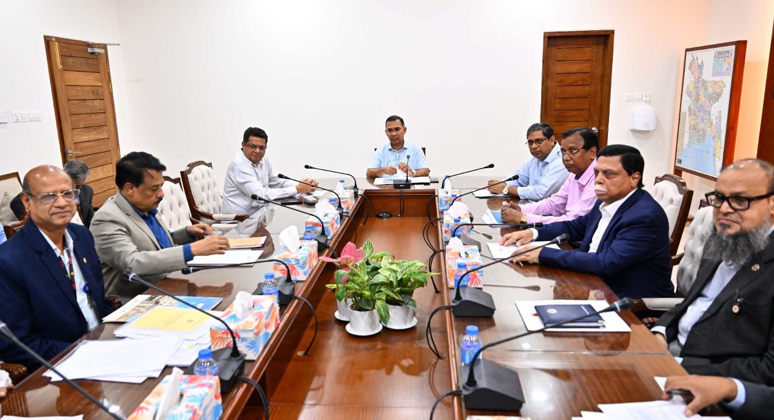 লেকের দূষণ রোধে সমন্বিত কার্যক্রম জোরদারের নির্দেশ প্রধানমন্ত্রীর