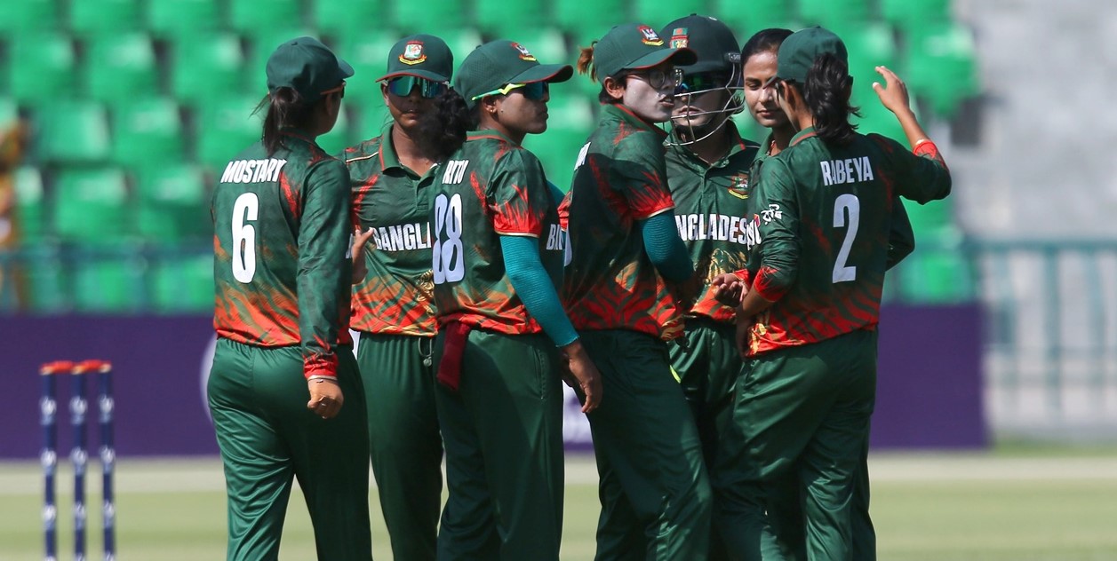 নাটকীয়তার পর নারী বিশ্বকাপের মূলপর্বে বাংলাদেশ