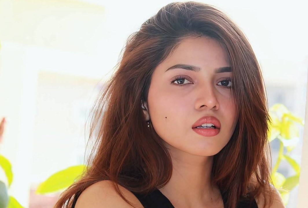 ত্বকের দাগ ছোপ দূর করবে ভিটামিন সি