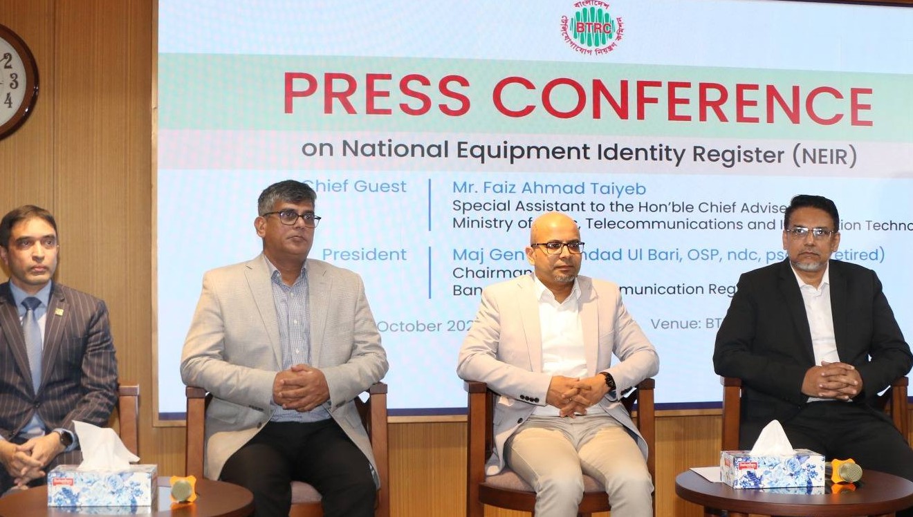 বন্ধ হবে অবৈধ মোবাইল সেট: ফয়েজ আহমদ তৈয়্যব