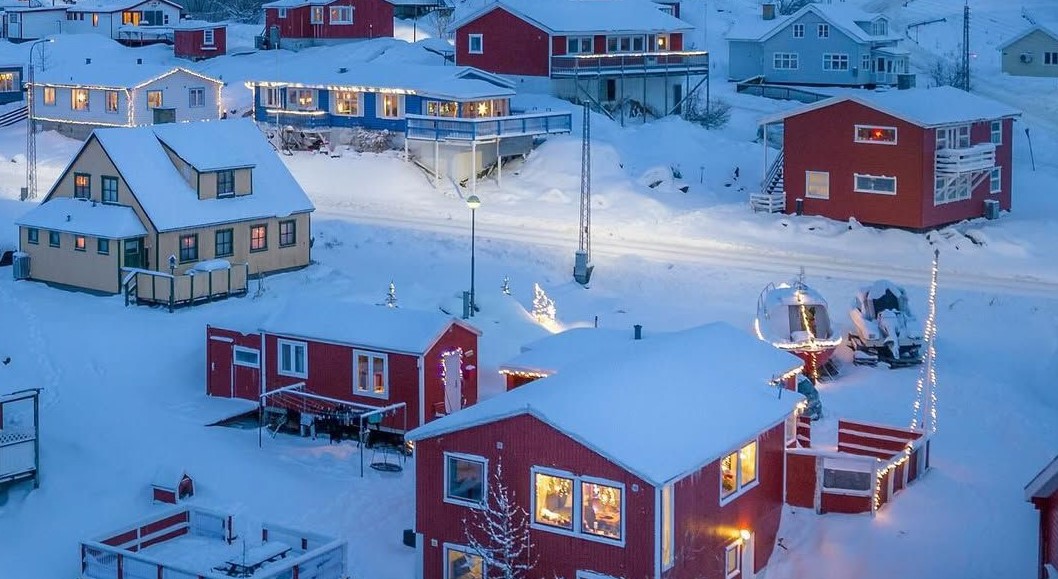 ভূরাজনৈতিক আলোচনার বাইরে গ্রিনল্যান্ড পর্যটকদের জন্য কেমন