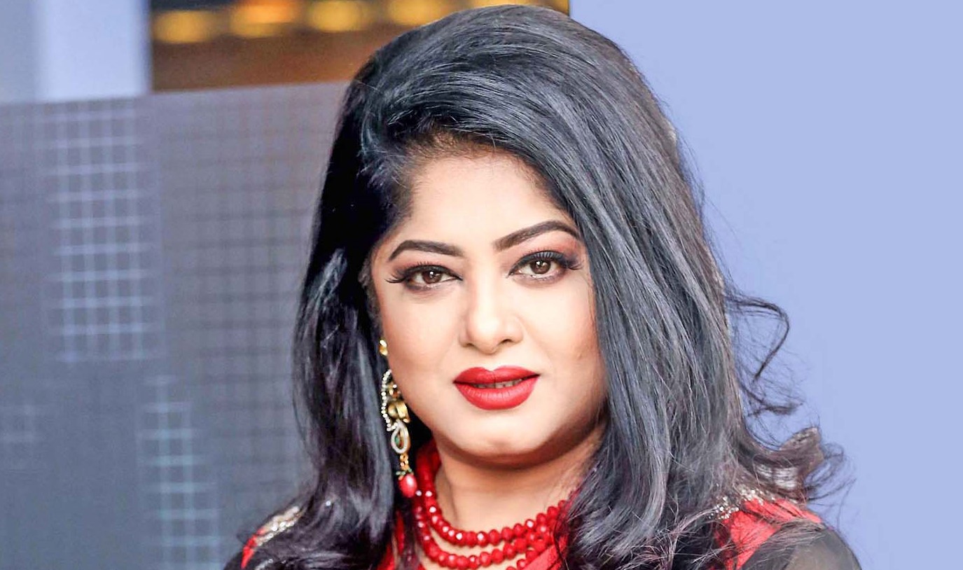 ‘কন্ট্রাক্ট ম্যারেজ’ মুক্তির খবরে খেপেছেন অভিনেত্রী মৌসুমী