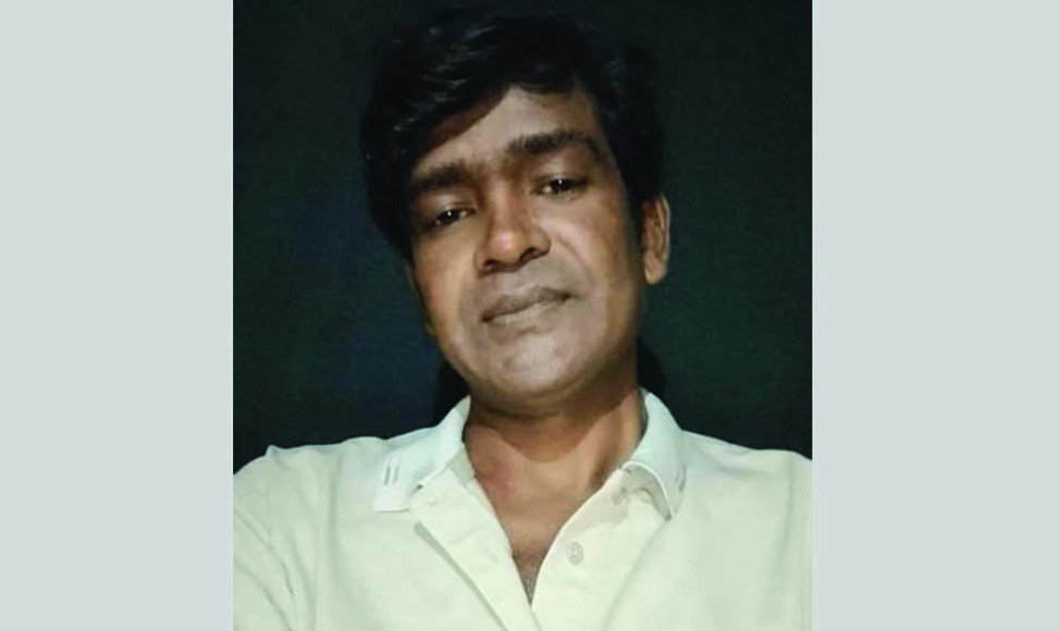 উপদেষ্টাকে নিয়ে ফেসবুকে পোস্ট, বরখাস্ত হলেন শিক্ষক