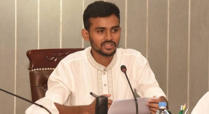গায়ের জোরে নগর ভবন বন্ধ করে আন্দোলন