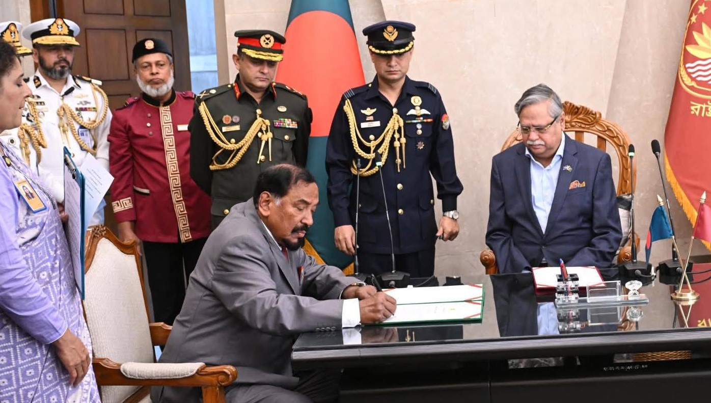 সংসদের স্পিকার হাফিজউদ্দিন ডেপুটি স্পিকার কায়সার কামাল