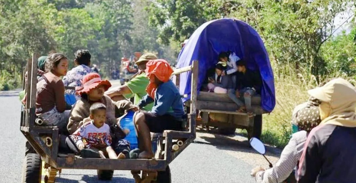 থাই-কম্বোডিয়া সীমান্তে রক্তক্ষয়ী সংঘর্ষ, পালাচ্ছে হাজারো বাসিন্দা